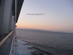 nave Costa Serena alba in navigazione